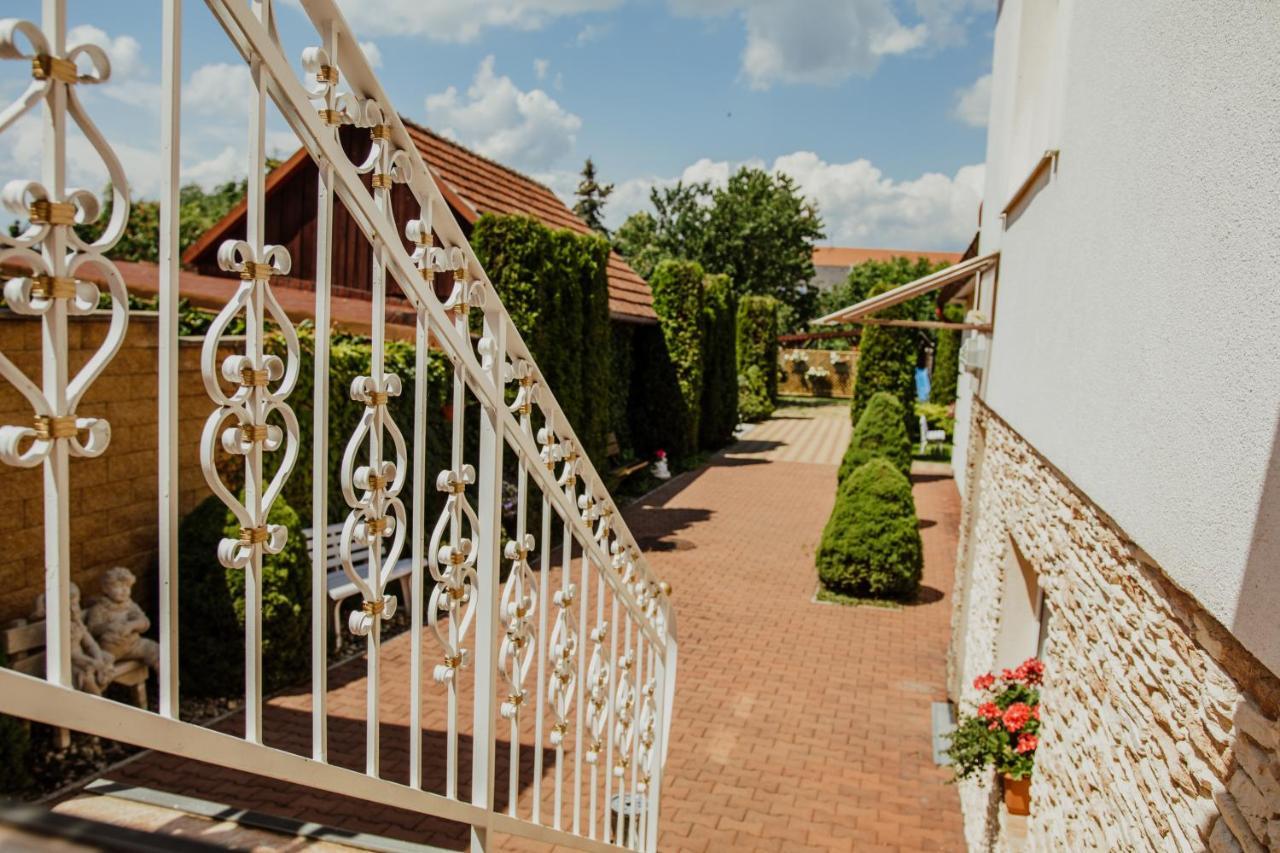 Vila Adria Hrabusice Exterior photo